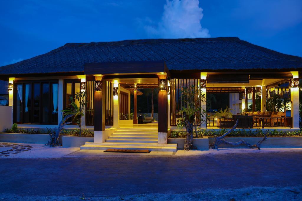มาลา การ์เดน รีสอร์ต Hotel กีลีตราวางัน ภายนอก รูปภาพ